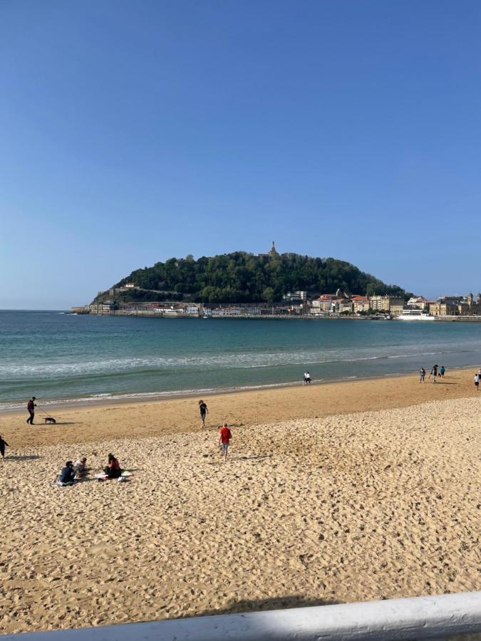 Pension Artea San Sebastián Esterno foto
