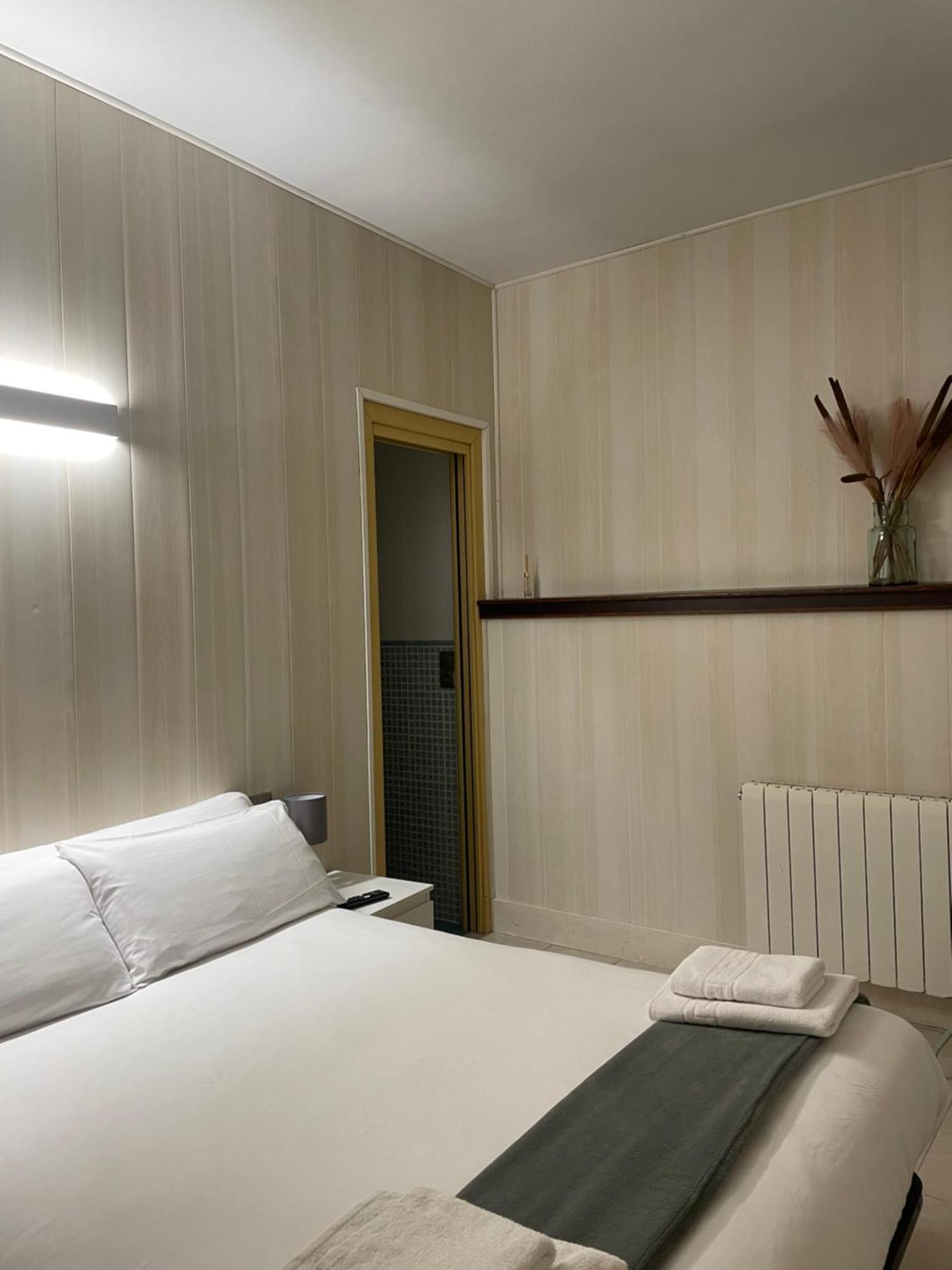 Pension Artea San Sebastián Esterno foto