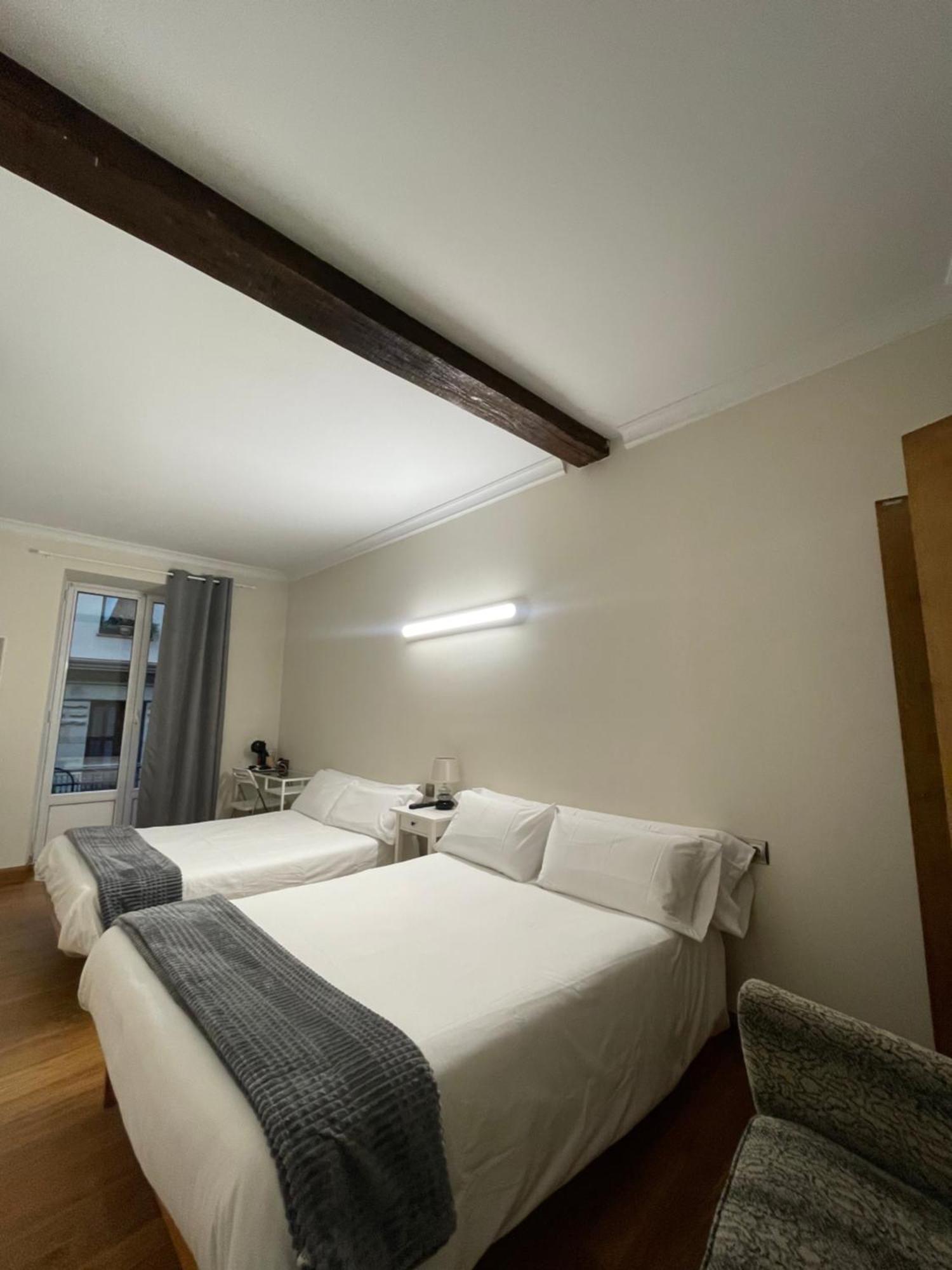 Pension Artea San Sebastián Esterno foto