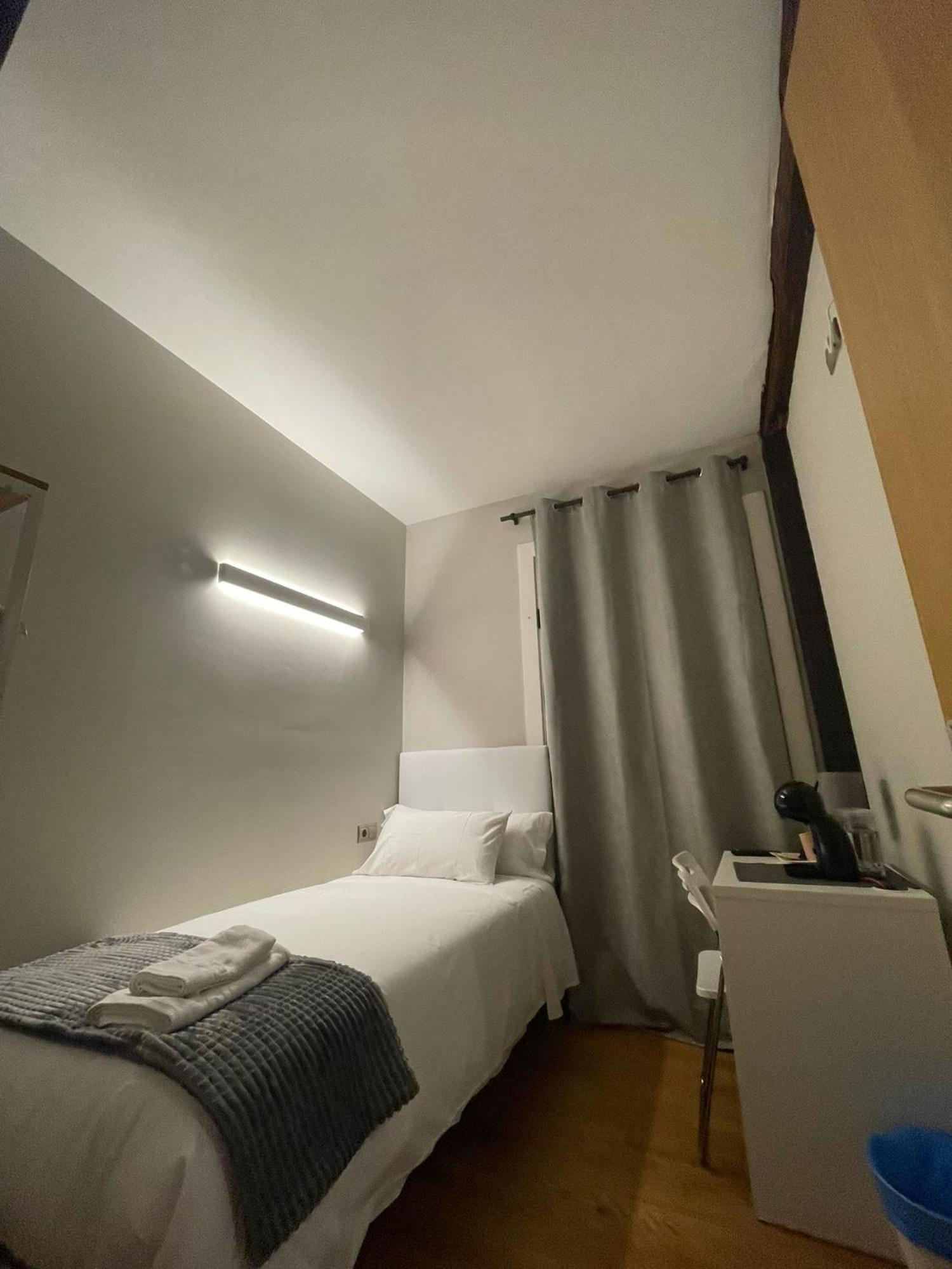 Pension Artea San Sebastián Esterno foto