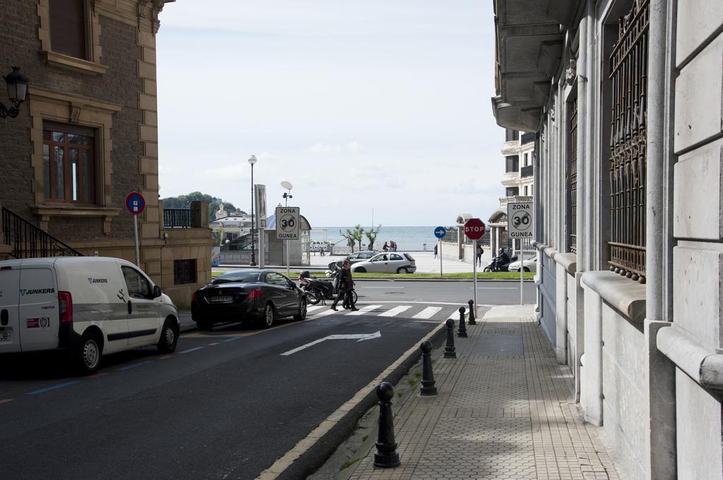 Pension Artea San Sebastián Esterno foto